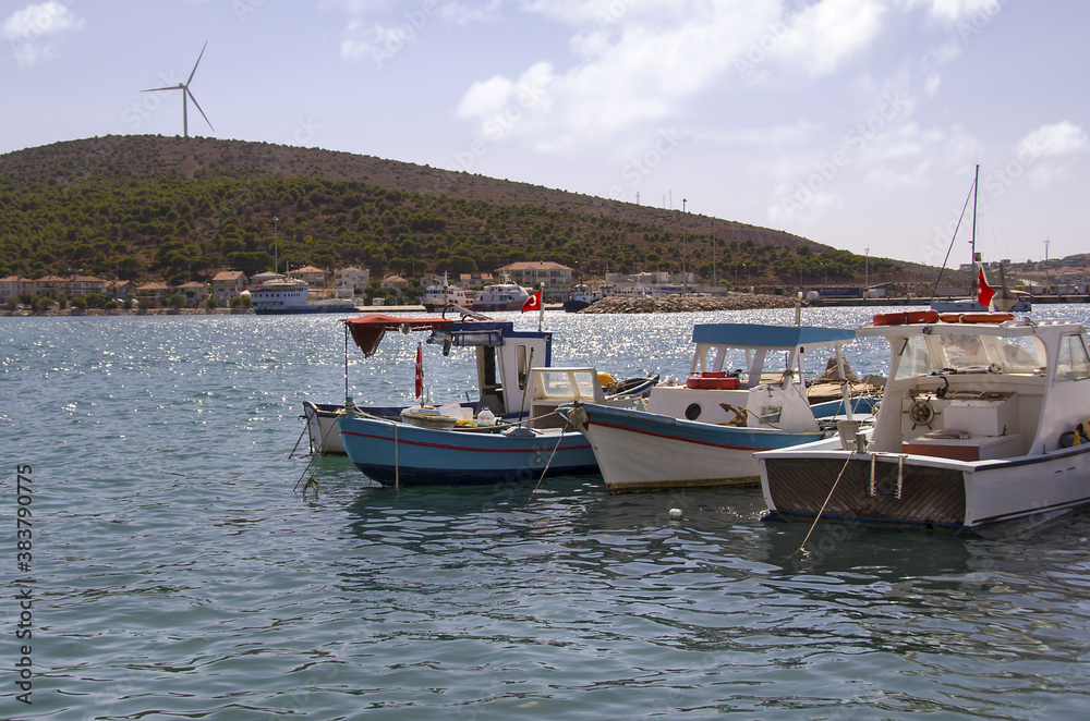 Fototapeta premium fishing boats in the harbor