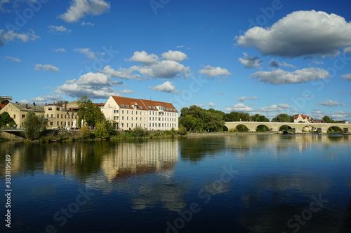 Blick zum Oberen Wöhrd in Regensburg