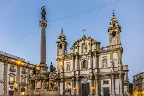 Church of San Domenico (Chiesa di San Domenico, 1640) and Column of Immaculate Conception (1728) in middle of San Domenico square. Palermo, Sicily, Italy.
