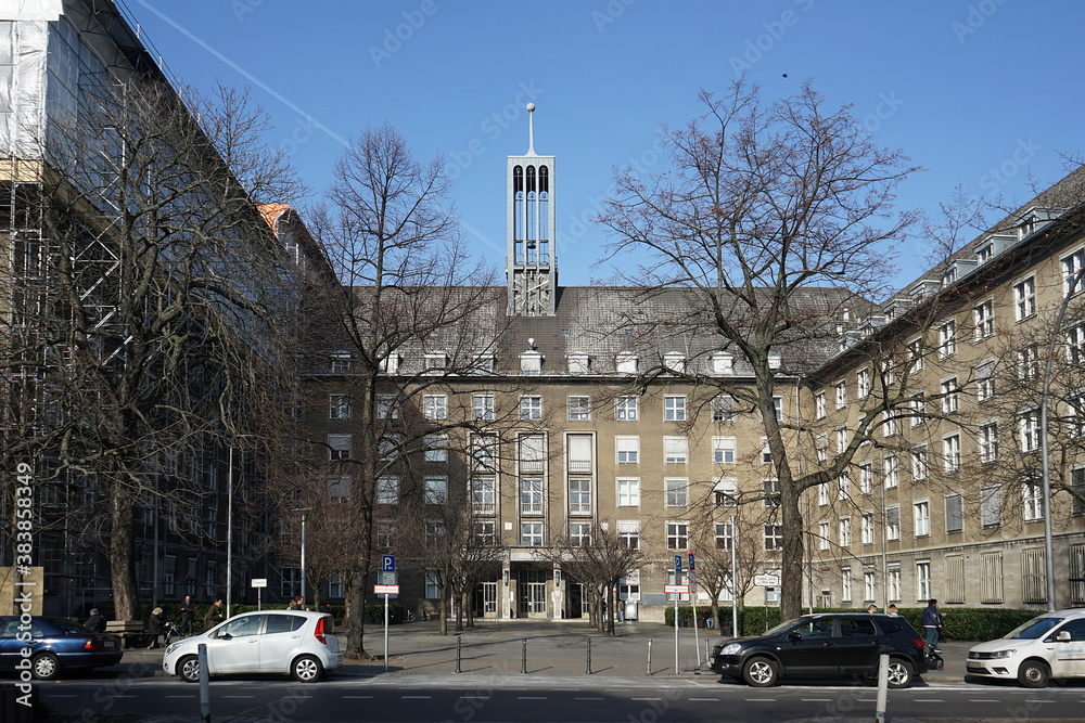Φωτογραφία Berlin, Germany_25, February 2019_Winter View of City Hall Tiergarten(Bürgeramt Rathaus Tiergarten)