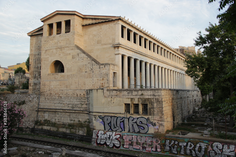 Fototapeta premium Greek building in Athens