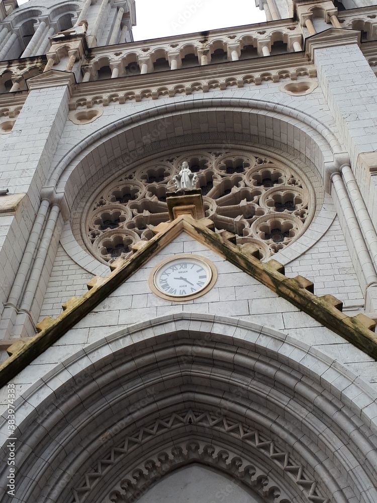 detail of the facade of the cathedral