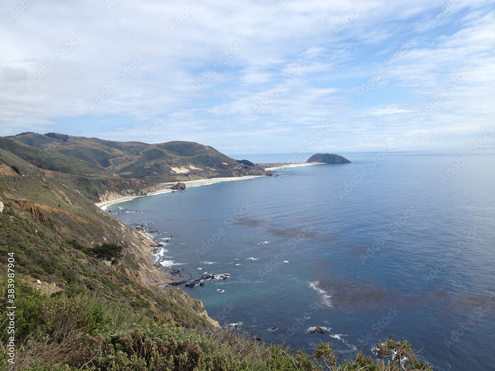 Landscape view of the rugged coast of Big Sur, along the Pacific Coast Highway in California
