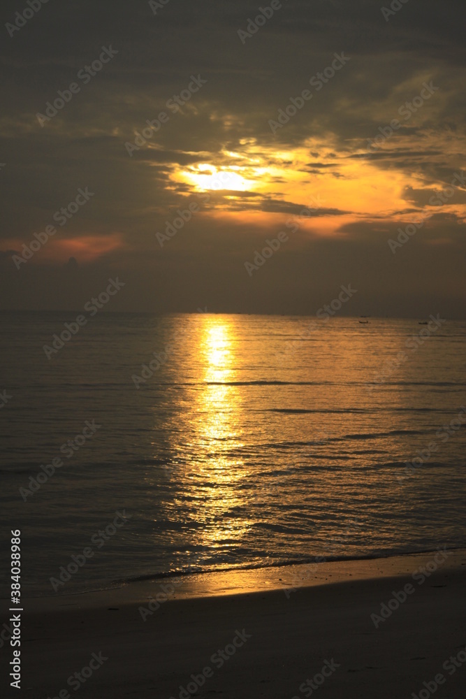 Obraz premium sunset at the beach