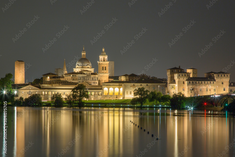 Mantova di sera