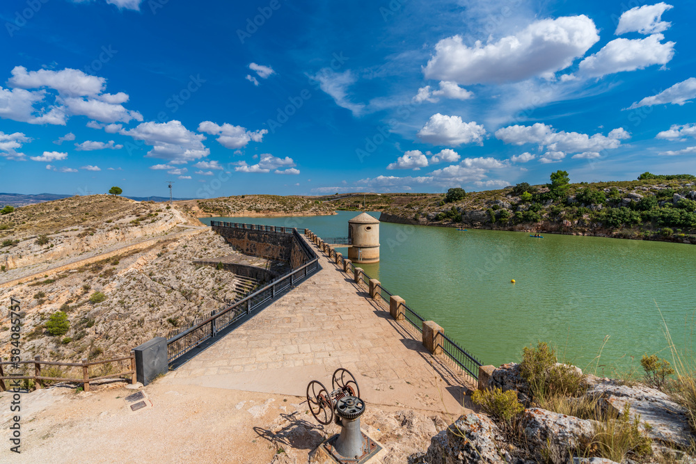 Fototapeta premium Almansa antique dam, one of the oldest in europe