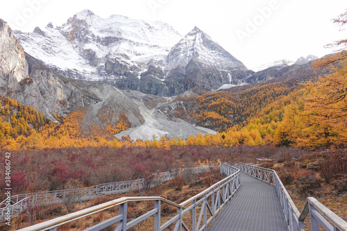 Fototapeta Landscape view in autumn at Yading national reserve