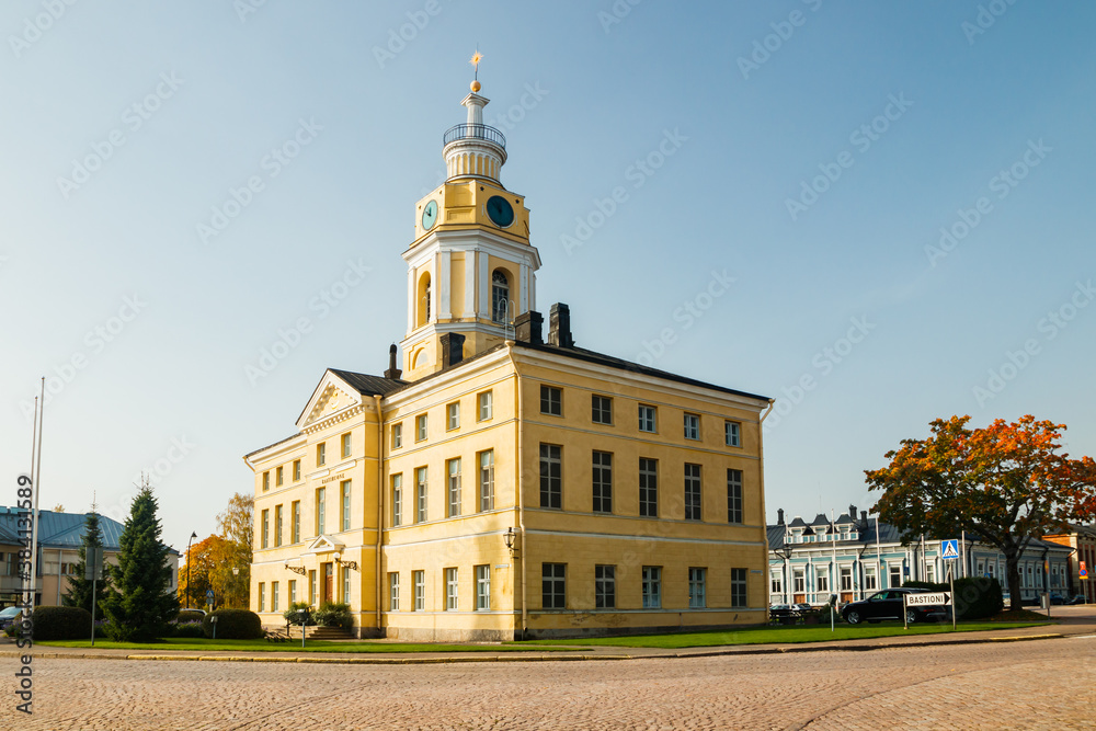 Obraz premium Old Town hall of Hamina at sunny autumn day, Finland