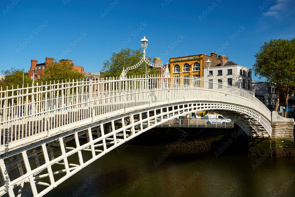 The Ha'penny bridge in Dublin City, Ireland