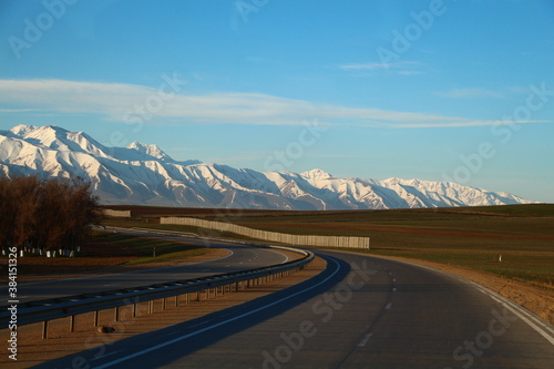 road to the mountains