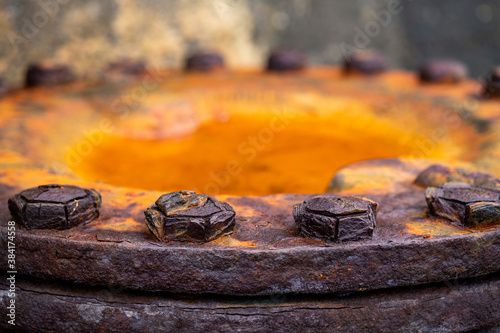 Rust screw