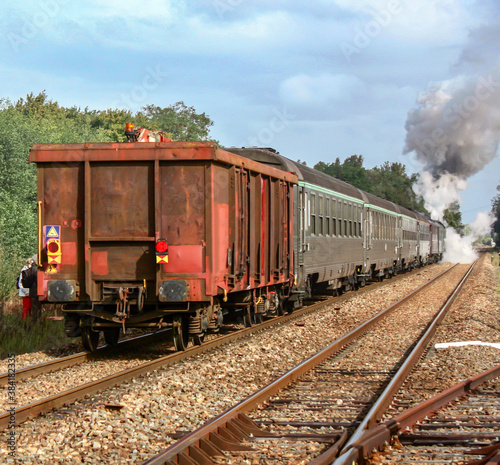 Train à vapeur de marchandises et voyageurs ancien. Somme. Picardie. Hauts-de-France