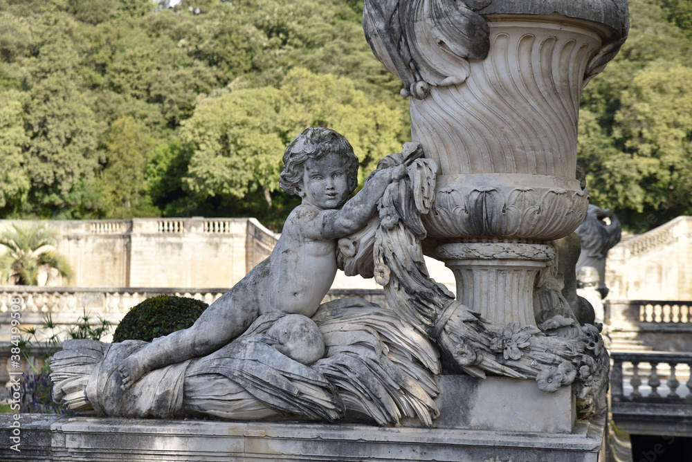 Statue du parc de la fontaine à Nîmes, France