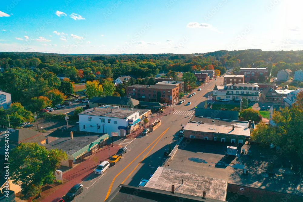 Obraz premium Autumn Aerial Drone Photography Of Downtown Derry, NH (New Hampshire) During The Fall Foliage Season