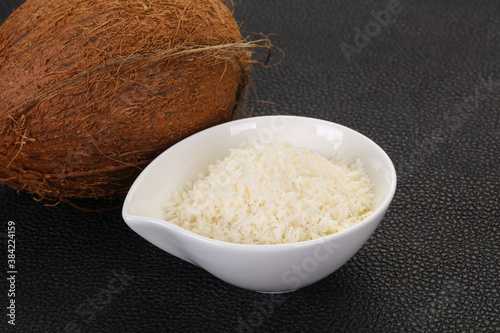 Coconut shredded chip with nut
