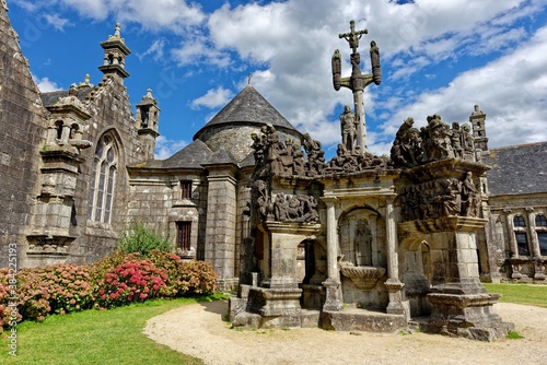 Enclos Paroissial de Guimiliau, l'église Saint-Miliau,  Armorique, Finistère, Bretagne, France  © Bernard 63