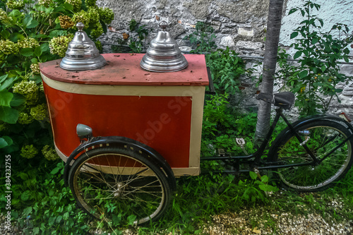 An old ice cream bike