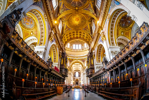 Canvastavla Interior view of Saint Paul's cathedral in London