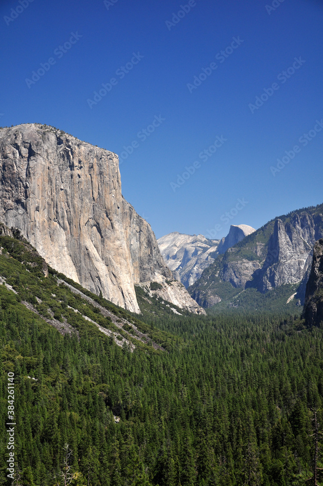 The view of Yosemite Valley from the 