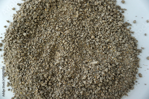 compound feed for hens and roosters