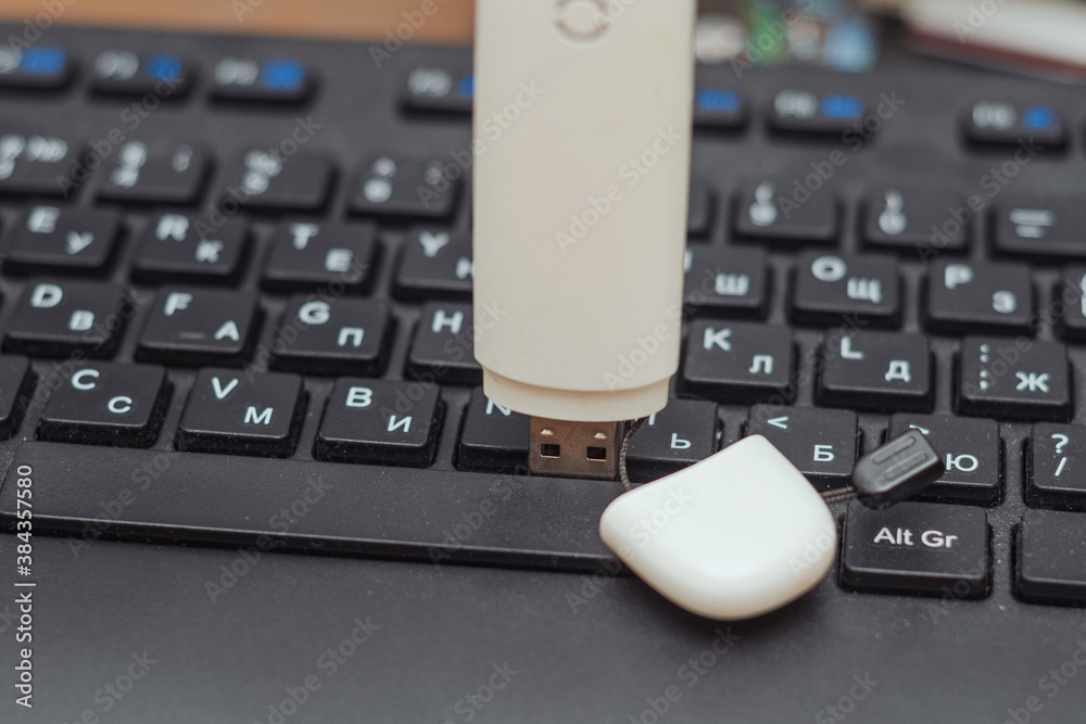 modem usb flash drive stuck into the keyboard modem usb flash drive stuck into the keyboard