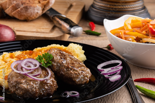 Buletten mit Kartoffelpüree