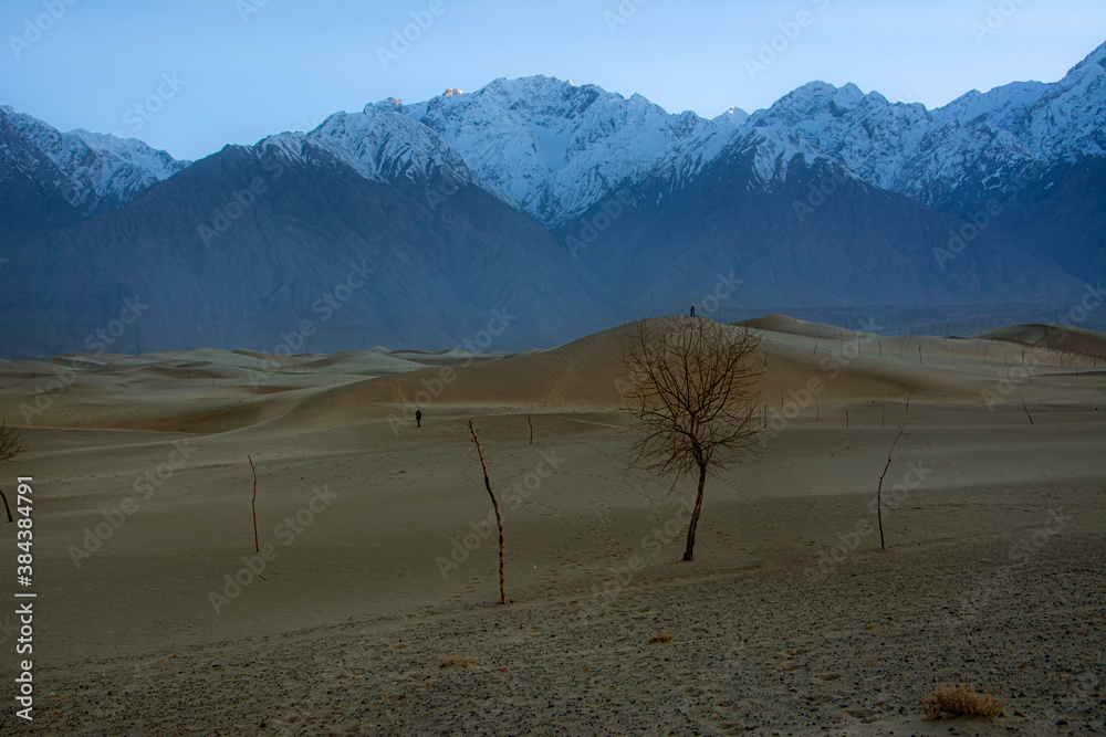katpana cold desert in skardu northern areas of gilgit baltistan ...