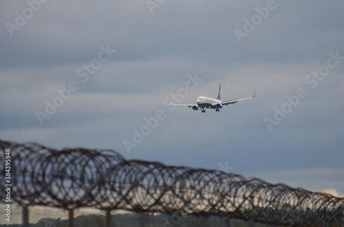 Boeing 737 (EI-DWS) Linii Ryanair podchodzący do lądowania na lotnisku Łódź-Lublinek/A Ryanair Boeing 737 (EI-DWS) Aproaching Łódź Airport, Poland