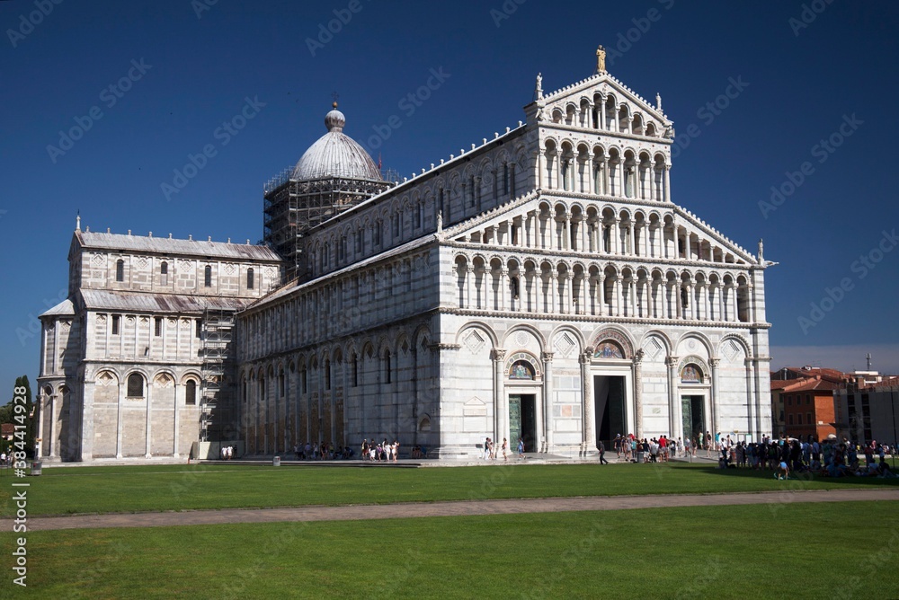 View of the Pisa Cathedral Santa Maria Assunta on the Square of Miracles in Pisa, Tuscany, taly.