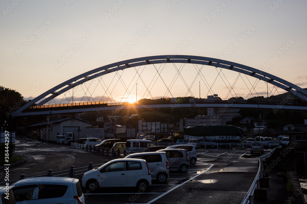 朝日と橋