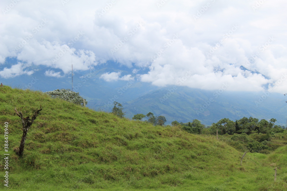 Obraz premium cielo y montañas