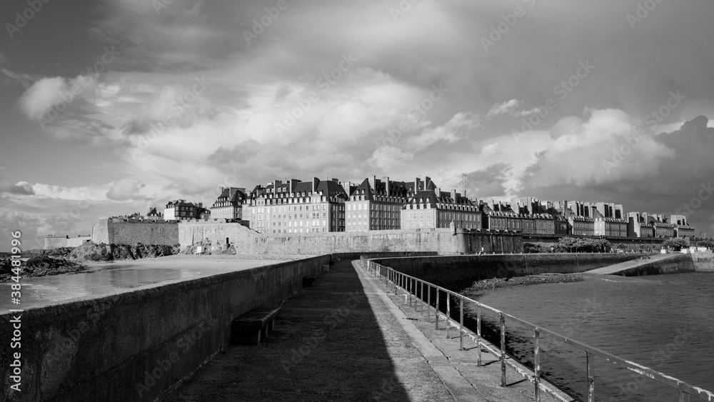 View of Saint-Malo from the Môle Noir jetty - Saint-Malo - France - September 2020