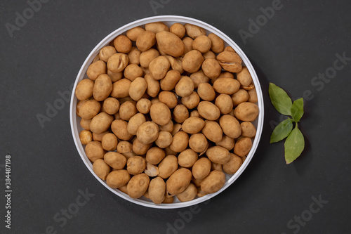 Cracker nuts or Japanese peanuts