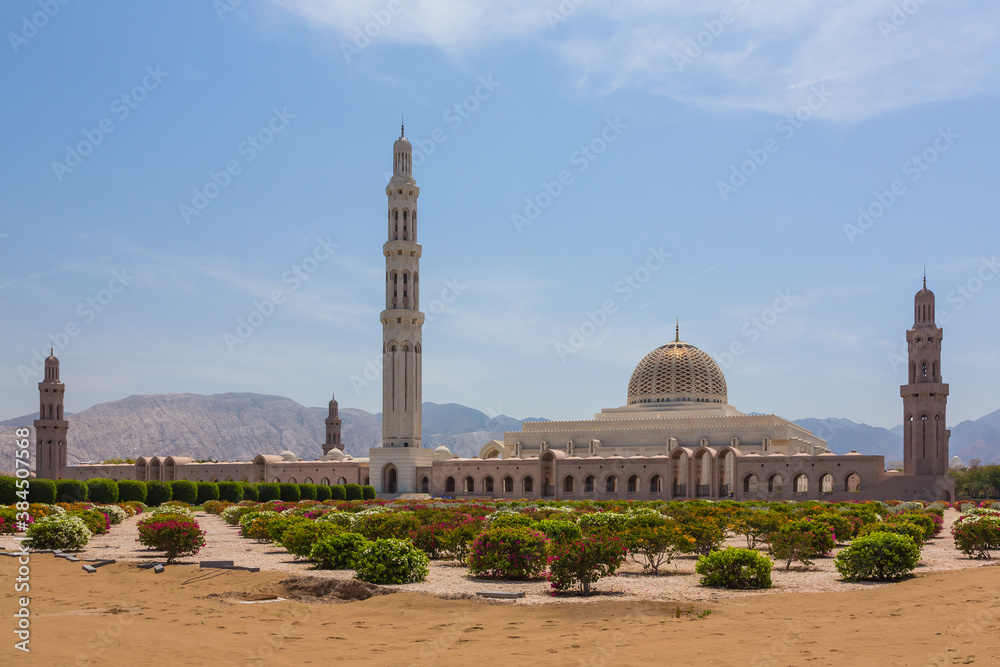 Naklejka premium オマーン マスカットのスルタン・カブース・グランド・モスク 