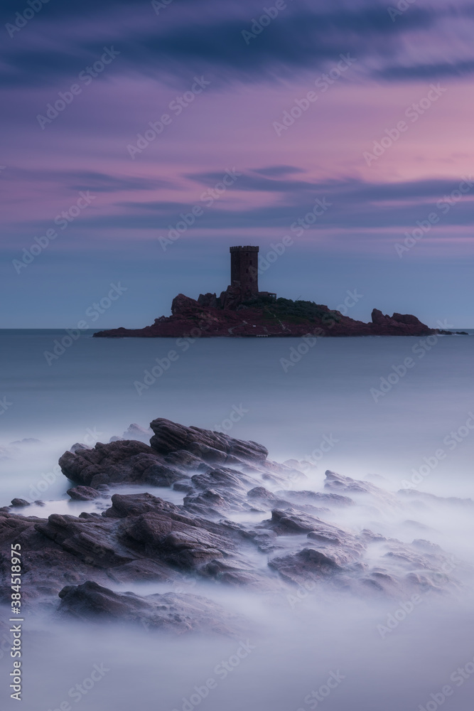 Long exposure and sunset around Le Dramont and the golden Island.
