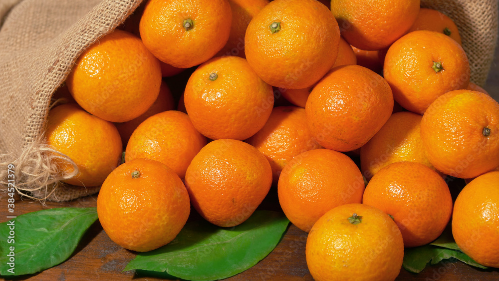 fresh mandarin oranges fruit on wooden table fresh mandarin oranges fruit on wooden table
