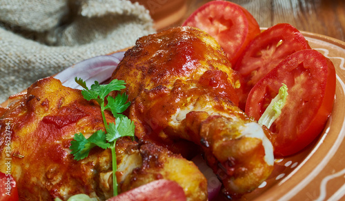 Pollo frito con salsa habanera photo