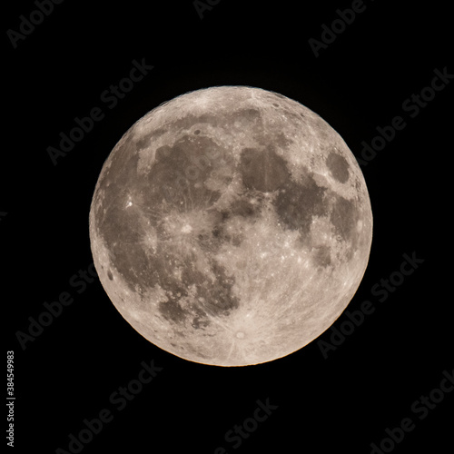 Fototapeta Naklejka Na Ścianę i Meble -  full moon over black