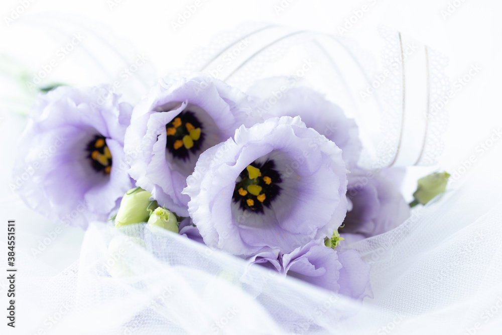 薄紫のトルコギキョウ ユーストマ の優雅な花束 Stock 사진 Adobe Stock