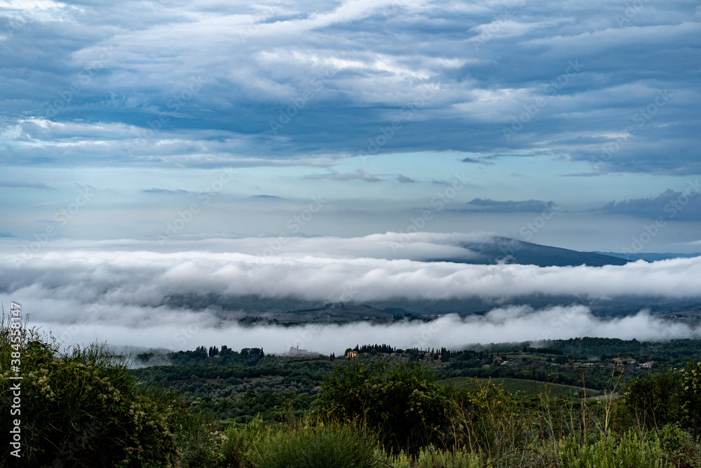 Panorama Nebelschwaden Frühnebel Toskana