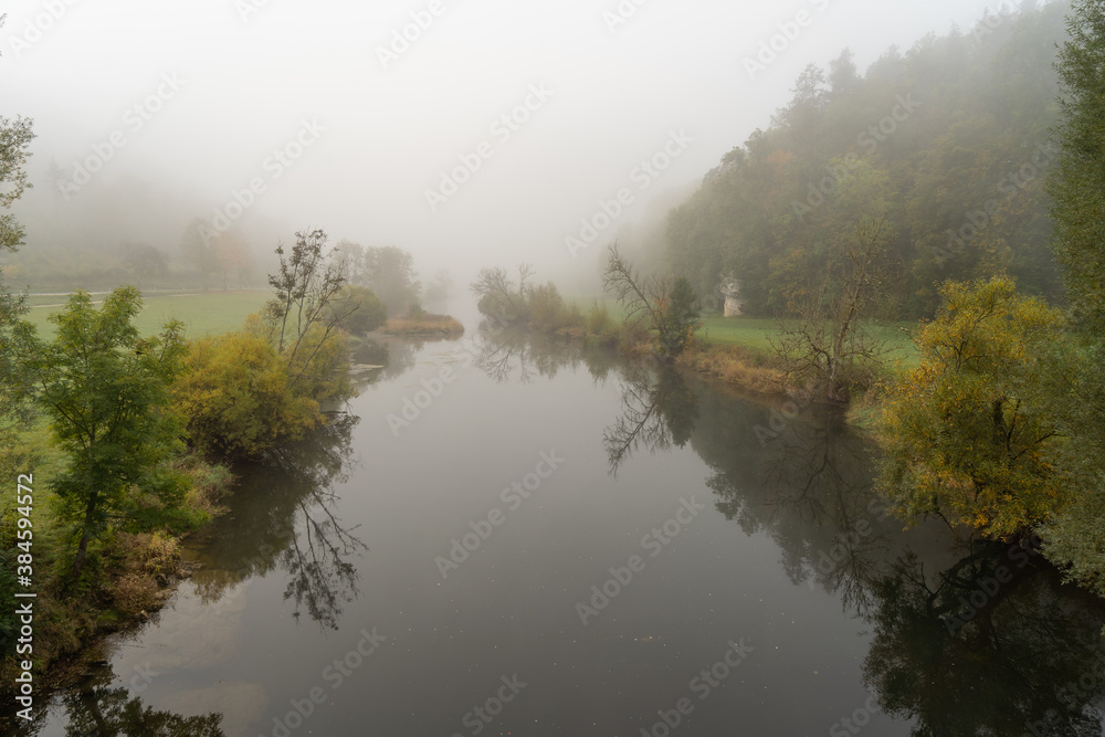 Das Donautal im Herbst