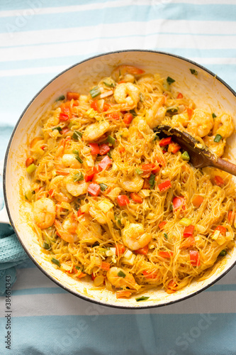 Singapore noodles with prawns, spring onions, red pepper