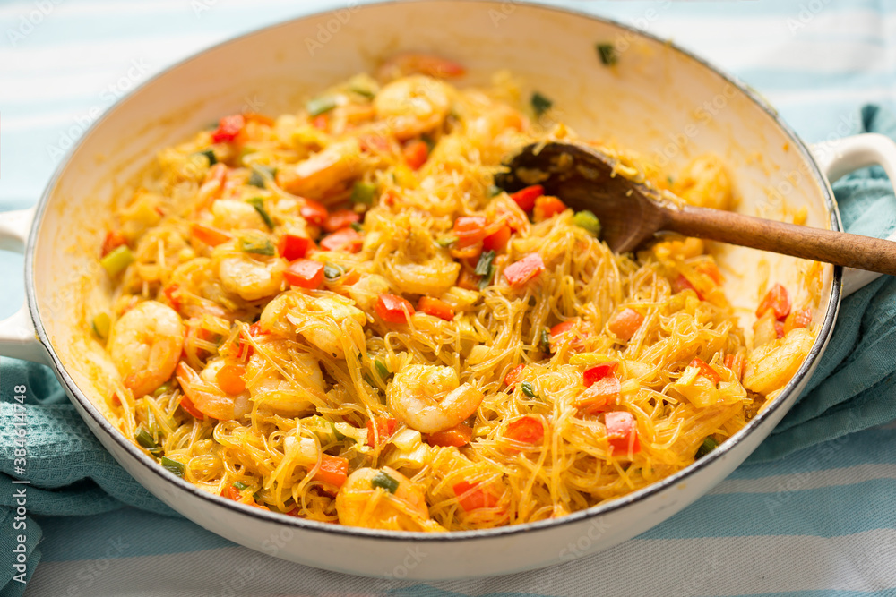 Singapore noodles with prawns, spring onions, red pepper Singapore noodles with prawns, spring onions, red pepper