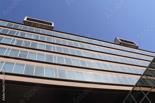 Immeuble de bureaux moderne abritant le siège de la métropole de Lyon, dans le quartier d'affaires de La Part Dieu, ville de Lyon, département du Rhône, France