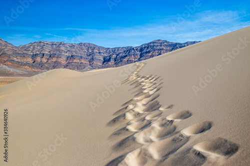 Fototapeta Naklejka Na Ścianę i Meble -  Eureka Sand Dunes Footsteps