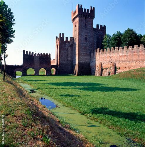 Montagnana. Padova. Veneto. Le Mura a Porta Legnago, detta anche Rocca degli Alberi
