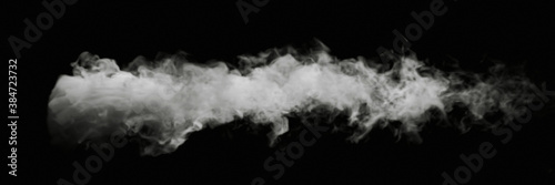 Weißer Rauch isoliert vor schwarzem Hintergrund