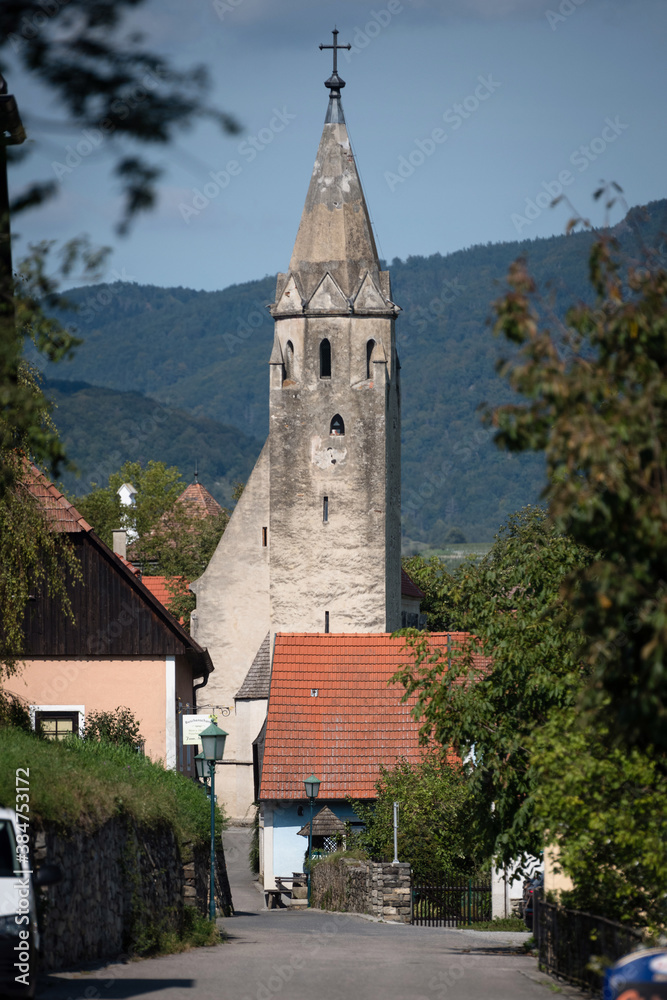 Fortified church St. Sigismund, Schwallenbach at Spitz an der Donau, Wachau, Austria