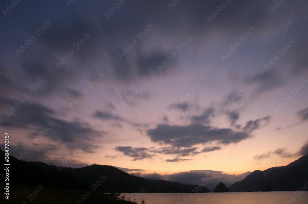 秋元湖の日出