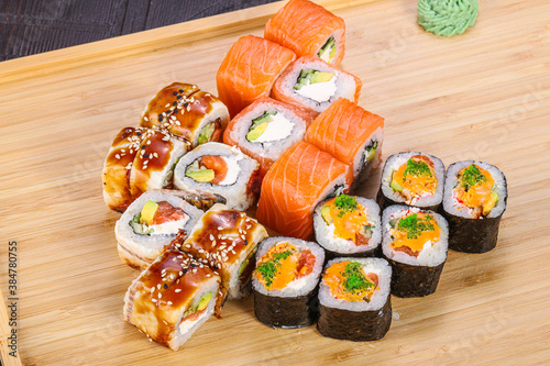 Japanese cuisine sushi and roll set